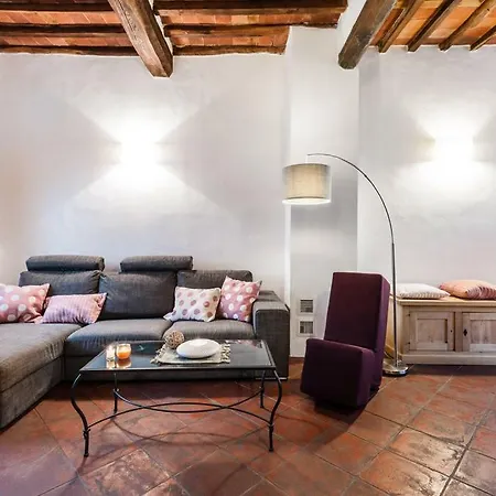 Casa Pietra Del Sole لوكا